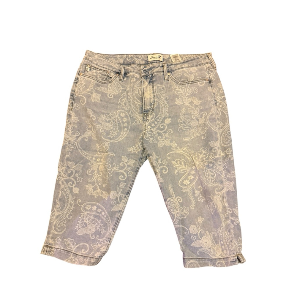 Women's Printed Paisley Capri Jeans - Light Blue